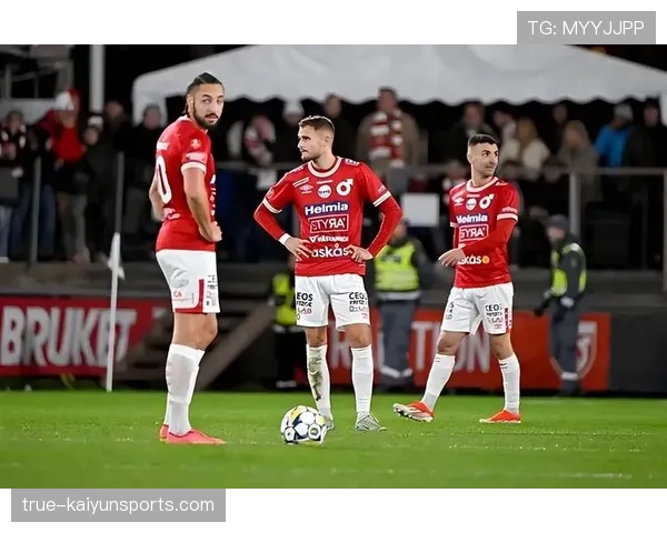 特温特关键比赛表现：对阵保级球队时的战术执行力分析